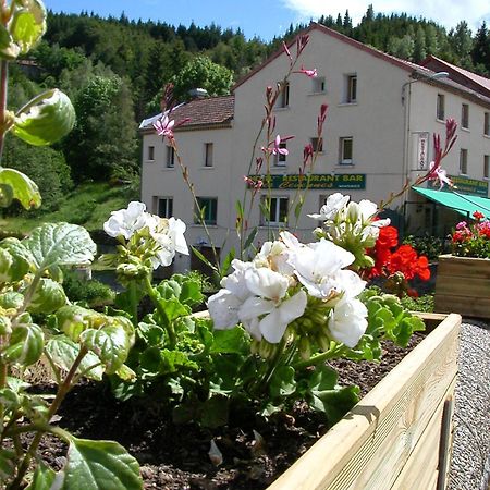 Hotel Les Cevennes à Saint-Cirgues-en-Montagne Extérieur photo