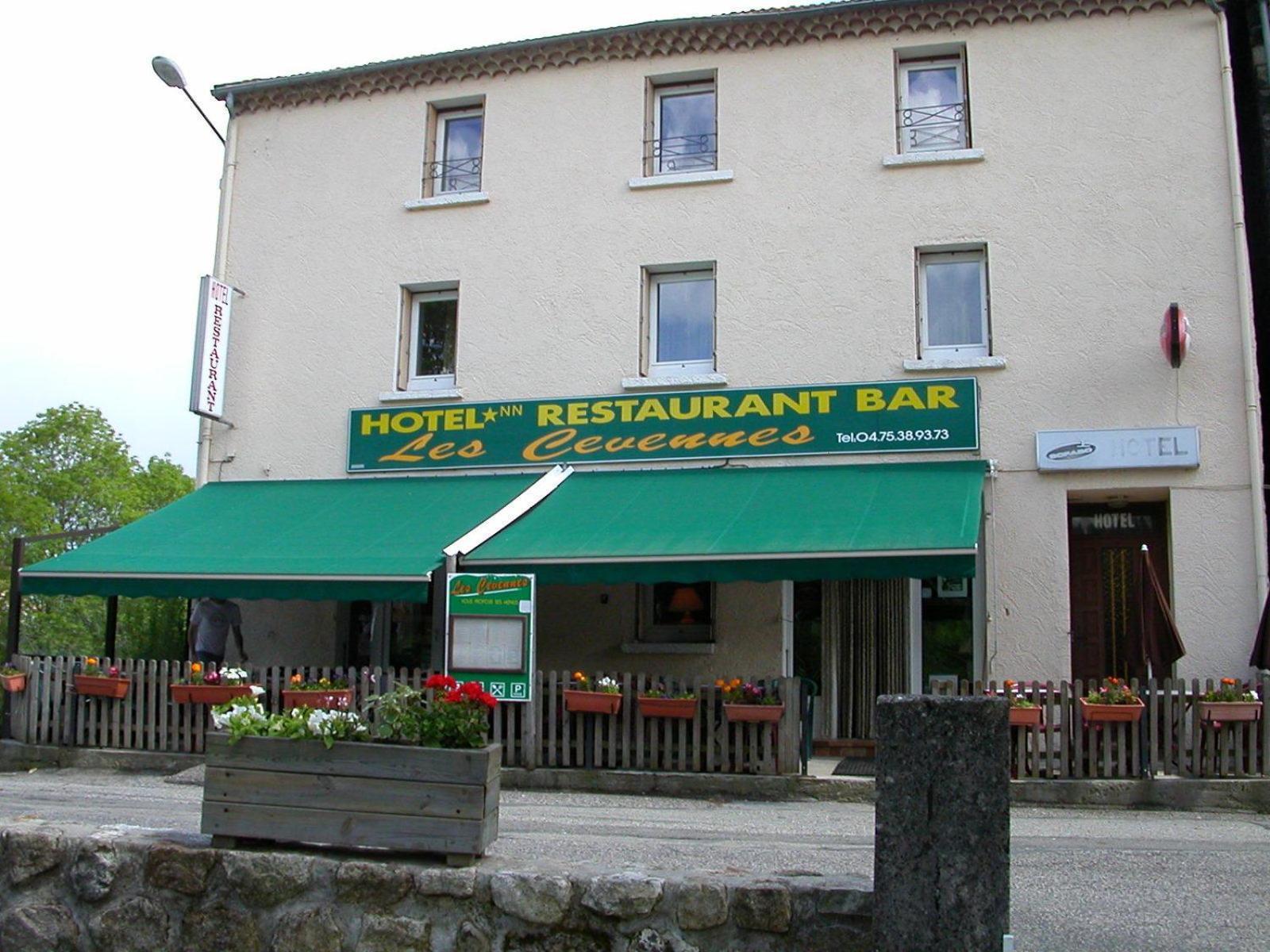 Hotel Les Cevennes à Saint-Cirgues-en-Montagne Extérieur photo