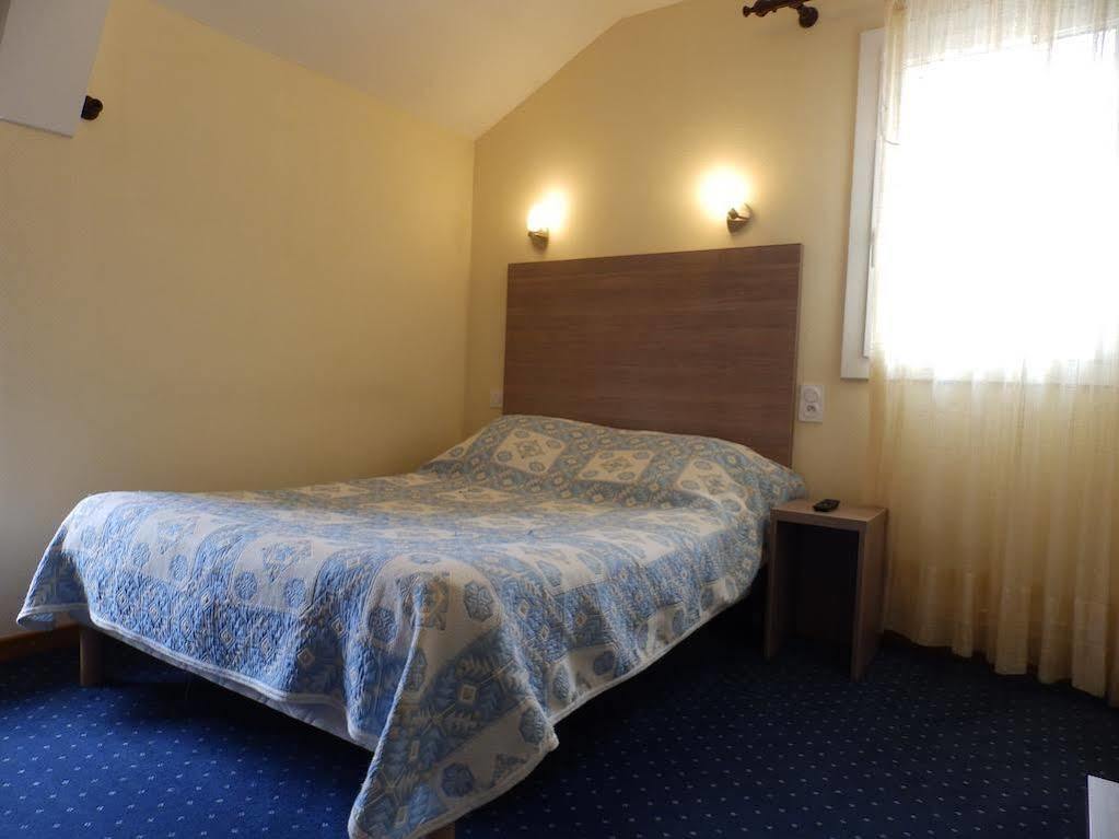 Hotel Les Cevennes à Saint-Cirgues-en-Montagne Extérieur photo